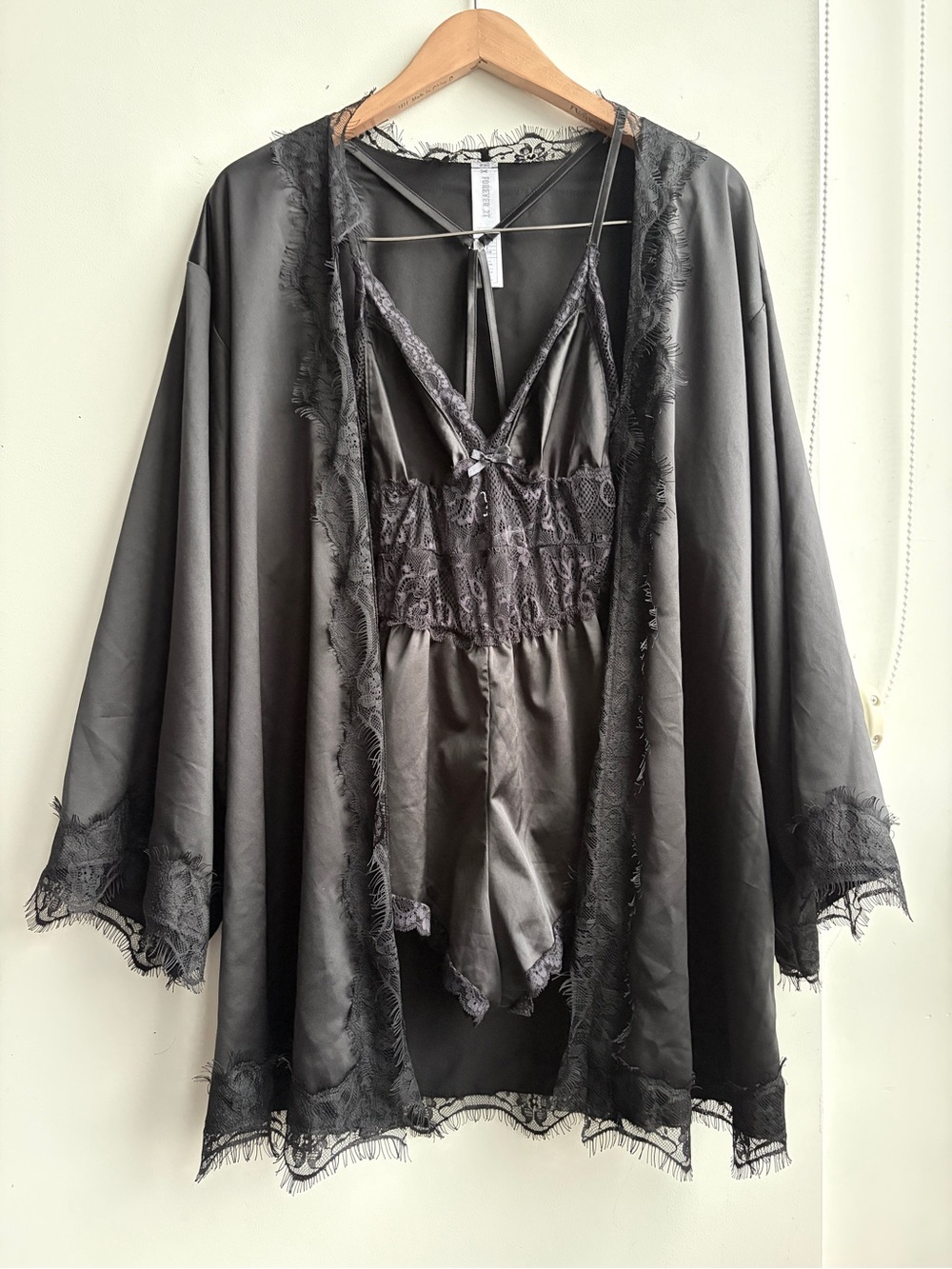 2pc Set BNWT Black Satin Lace Romper Teddy & Robe Lingerie Forever 21 Small